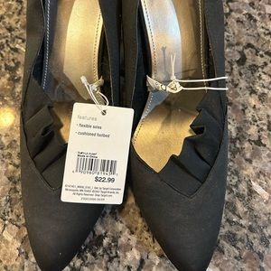 NWT black satin heals